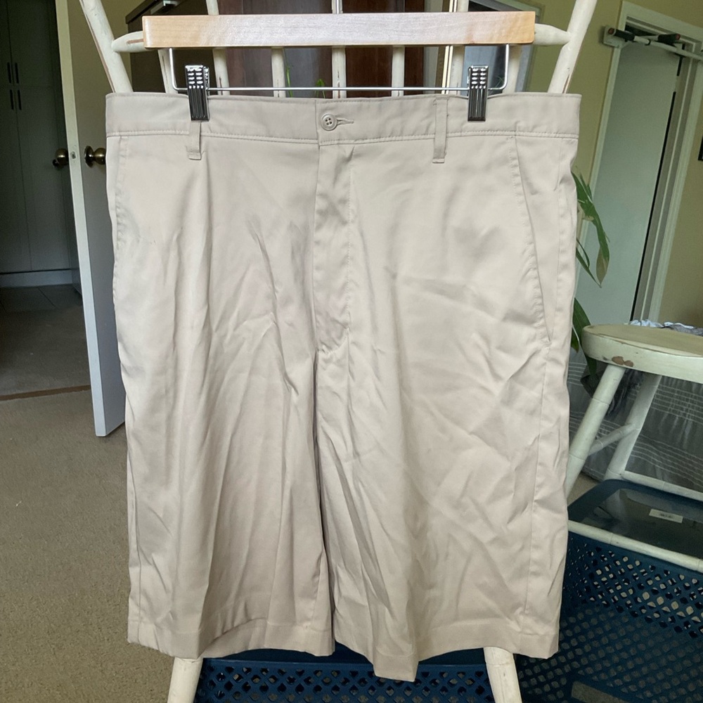 Men’s Khaki Shorts
